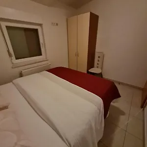 And Niki 2 Apartment Kaštela